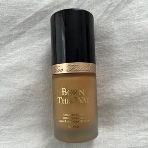 Born This Way Natural Finish Longwear Liquid Foundation (Golden Beige)